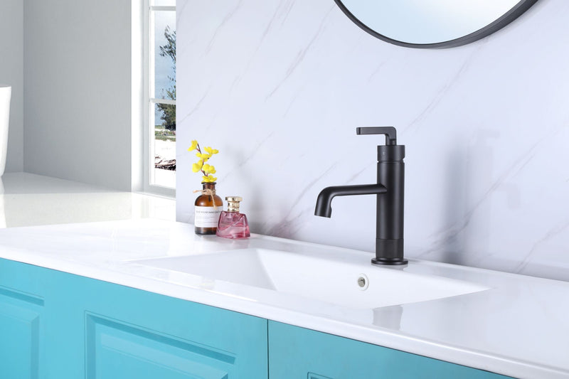 Single Handle Bathroom Faucet With Valve