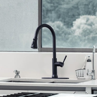 Single Handle Pull Down Sprayer Kitchen Faucet with 360℃ Rotation in Matte Black