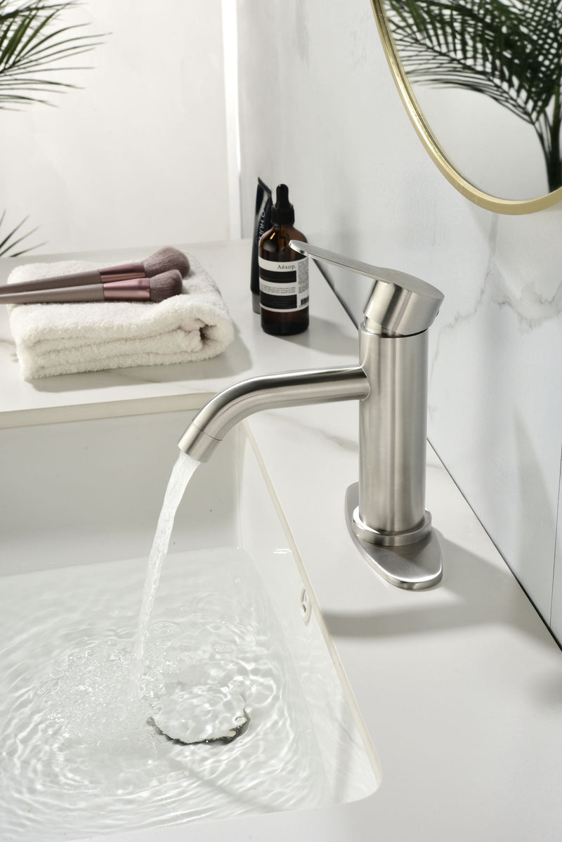 Single-Handle Single-Hole Bathroom Faucet