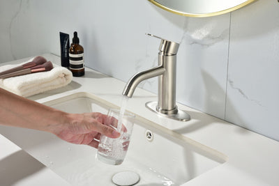 Single-Handle Single-Hole Bathroom Faucet