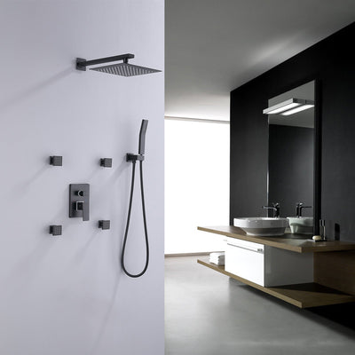 Luxurious Balanced Valve Shower System With 4 PCS Body Jets