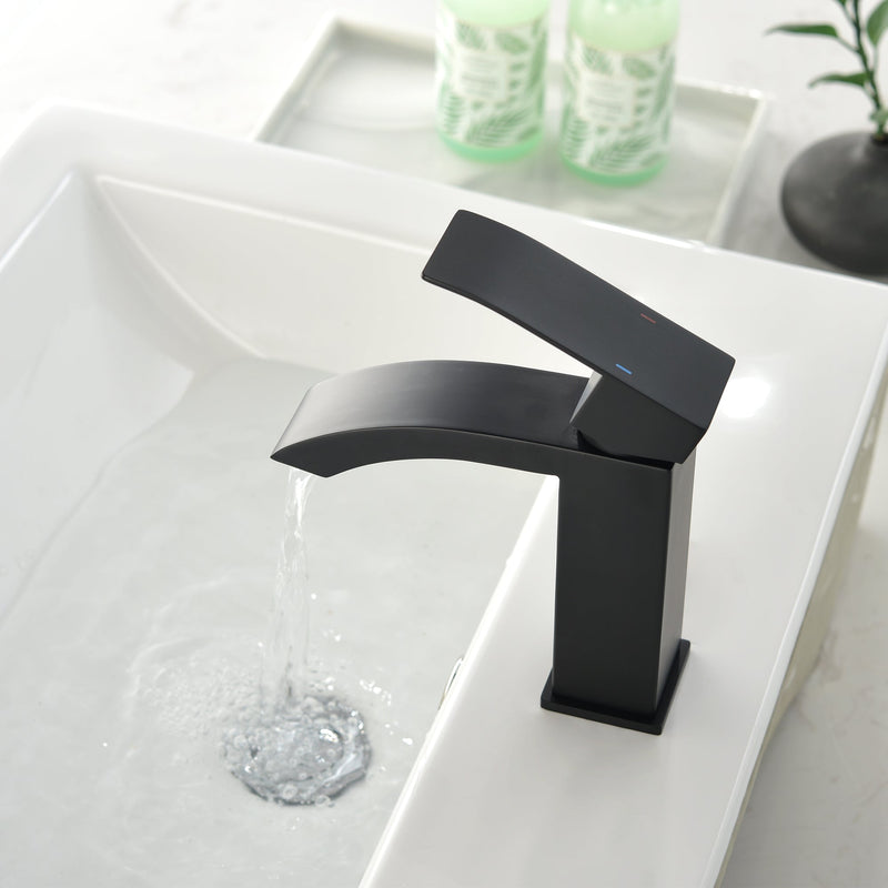 Single Hole Bathroom Faucet